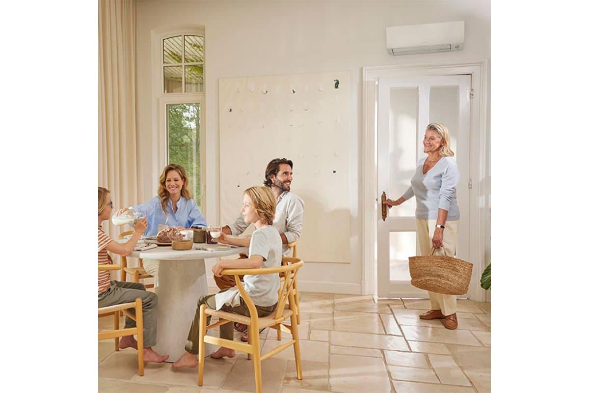 Инверторен климатик Daikin FTXM35A/RXM35A PERFERA WiFi, 12000 BTU, Клас A+++ 5